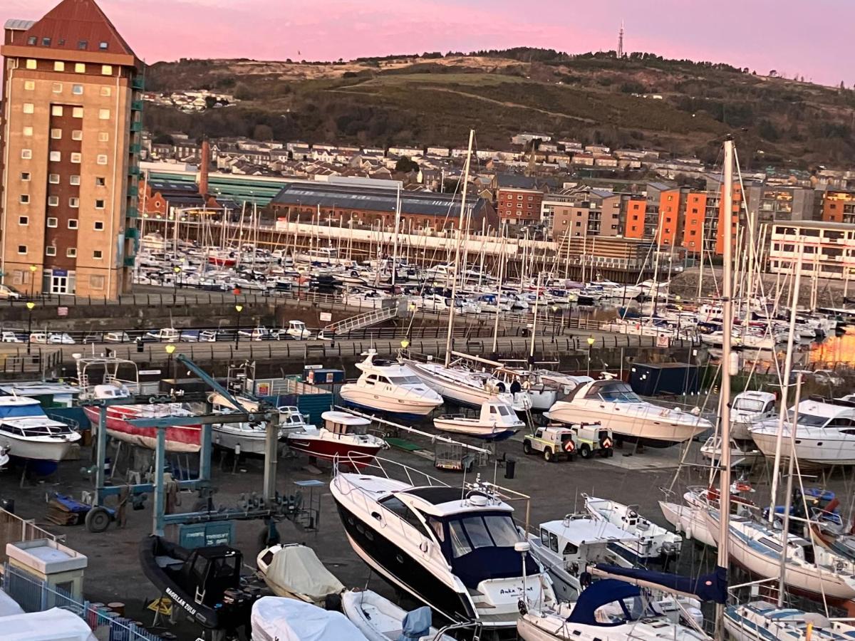 Swansea Bay, Marina & Arena View Mins To Beach & City Exterior photo