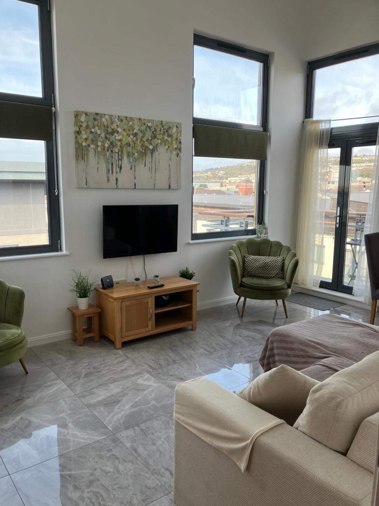 Swansea Bay, Marina & Arena View Mins To Beach & City Exterior photo