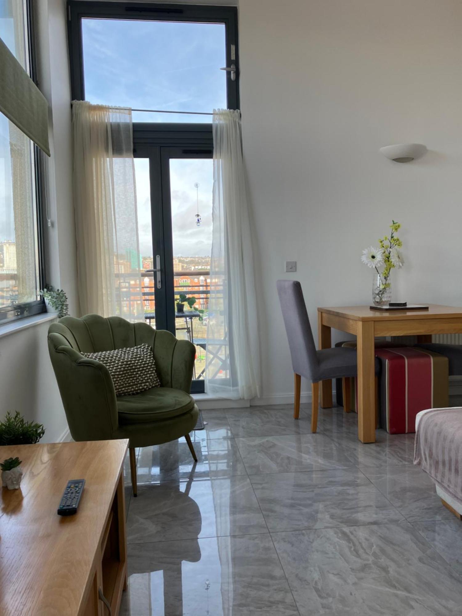 Swansea Bay, Marina & Arena View Mins To Beach & City Exterior photo
